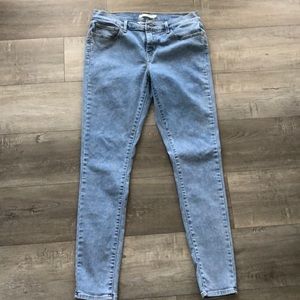 Levi’s jeans 710 Super Skinny size 31